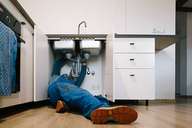 Professional Emergency Plumber technician working in Martindale, TX